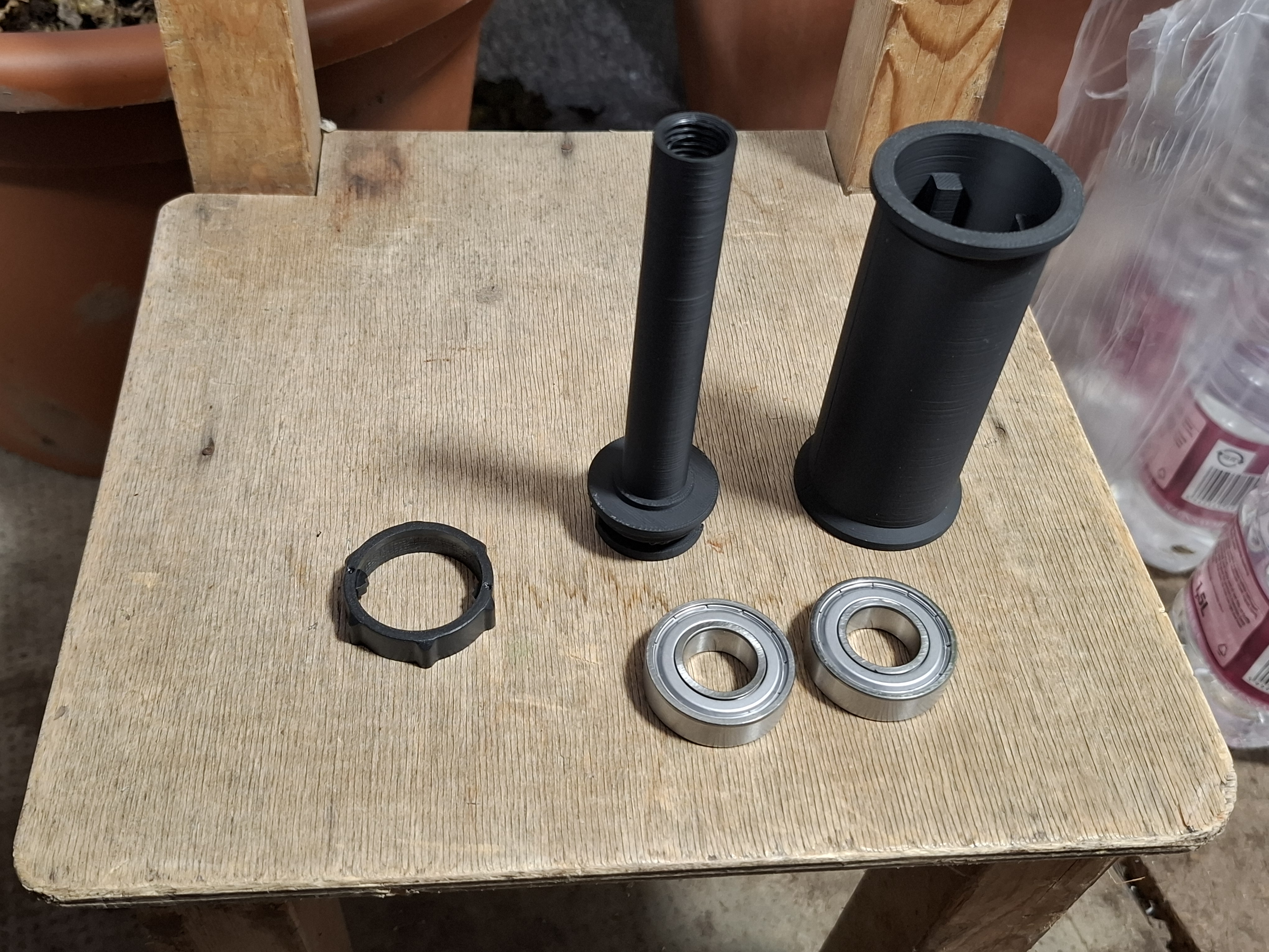 K2 bearing spool holder