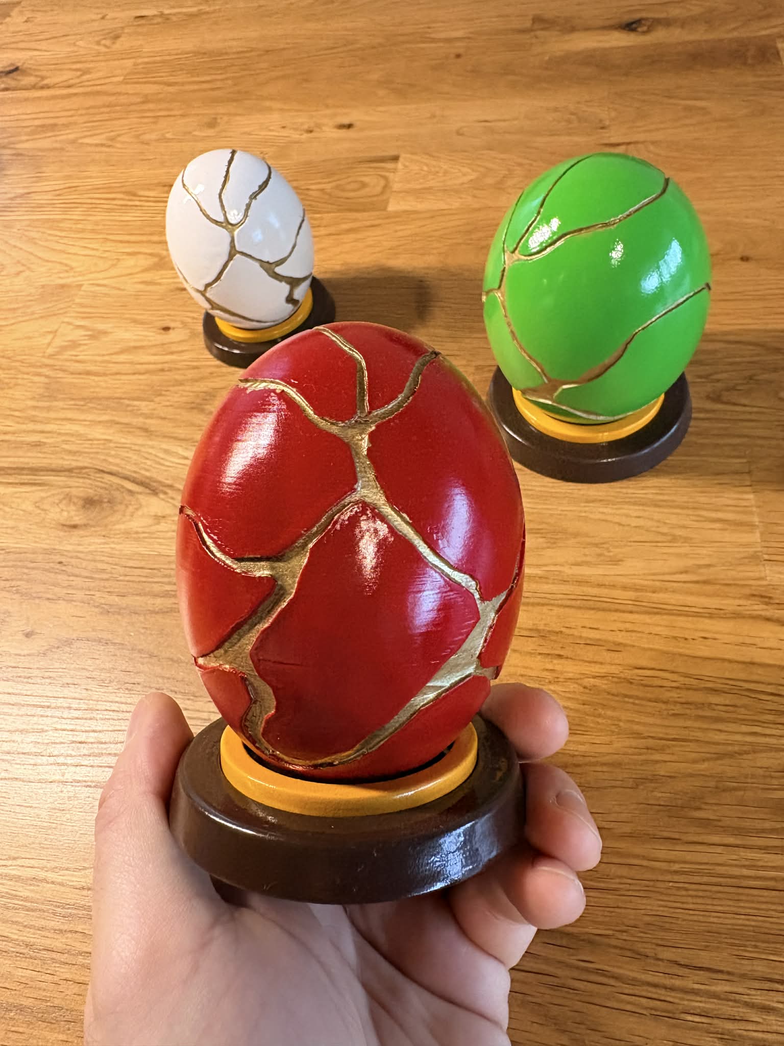 Miniatura 2 do modelo 3D Kintsugi Easter Eggs with Threaded Stand (no glue)