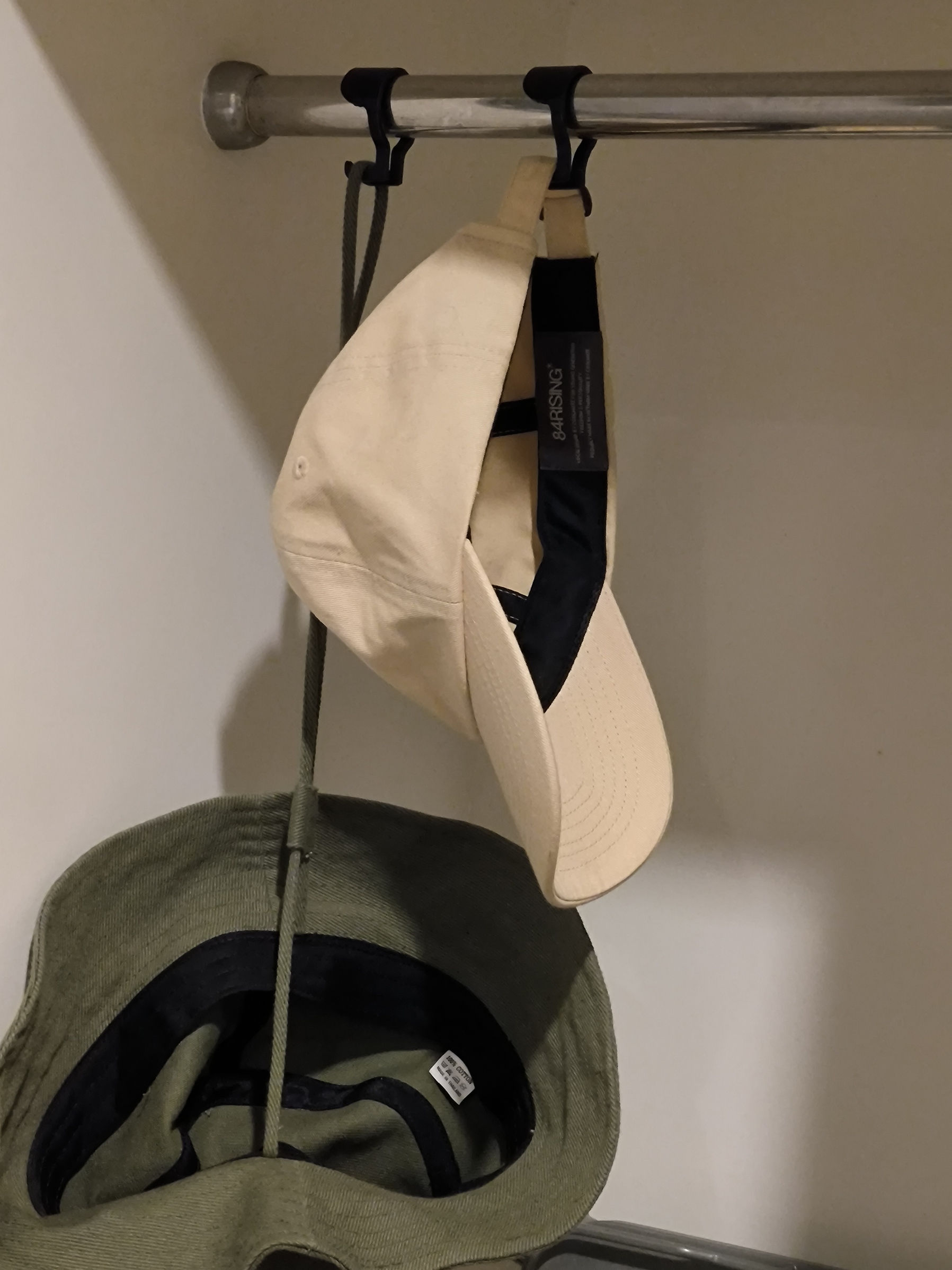 Simple Wardrobe Hanger