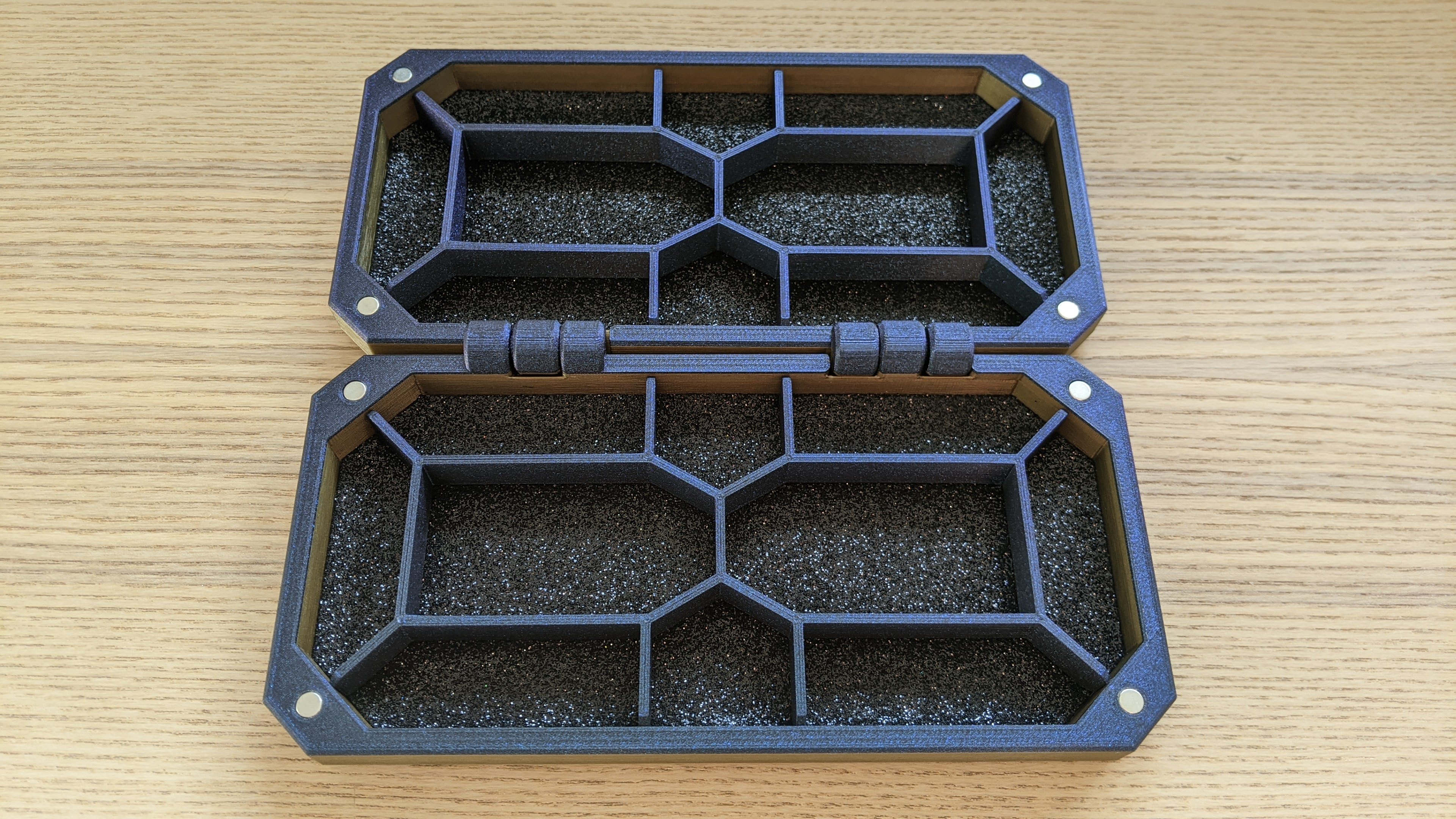 Every Day Dice Carry - Symmetric mirrored version of "Insert_RectHex"