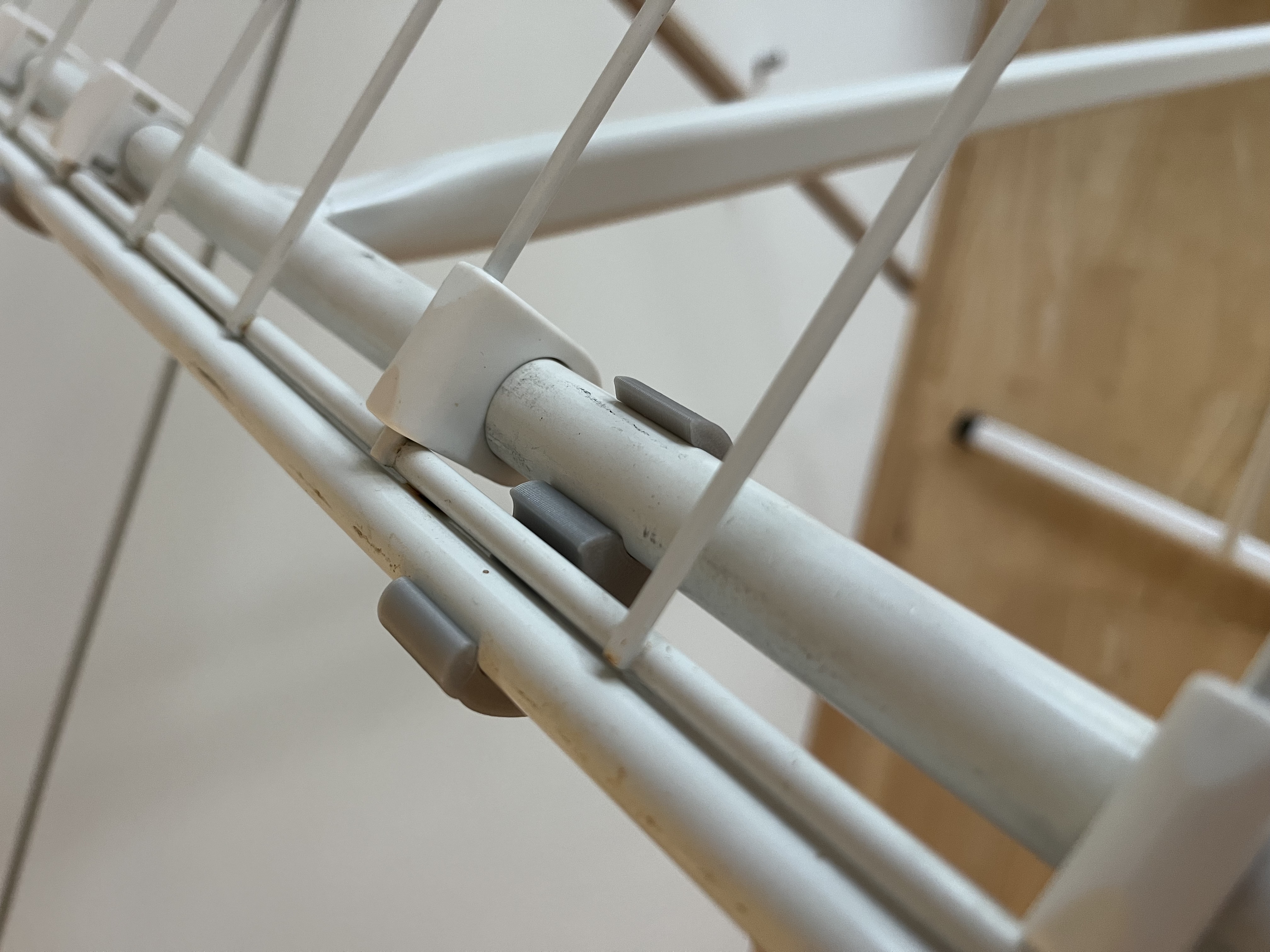 Ikea Mulig anti slide locking clip