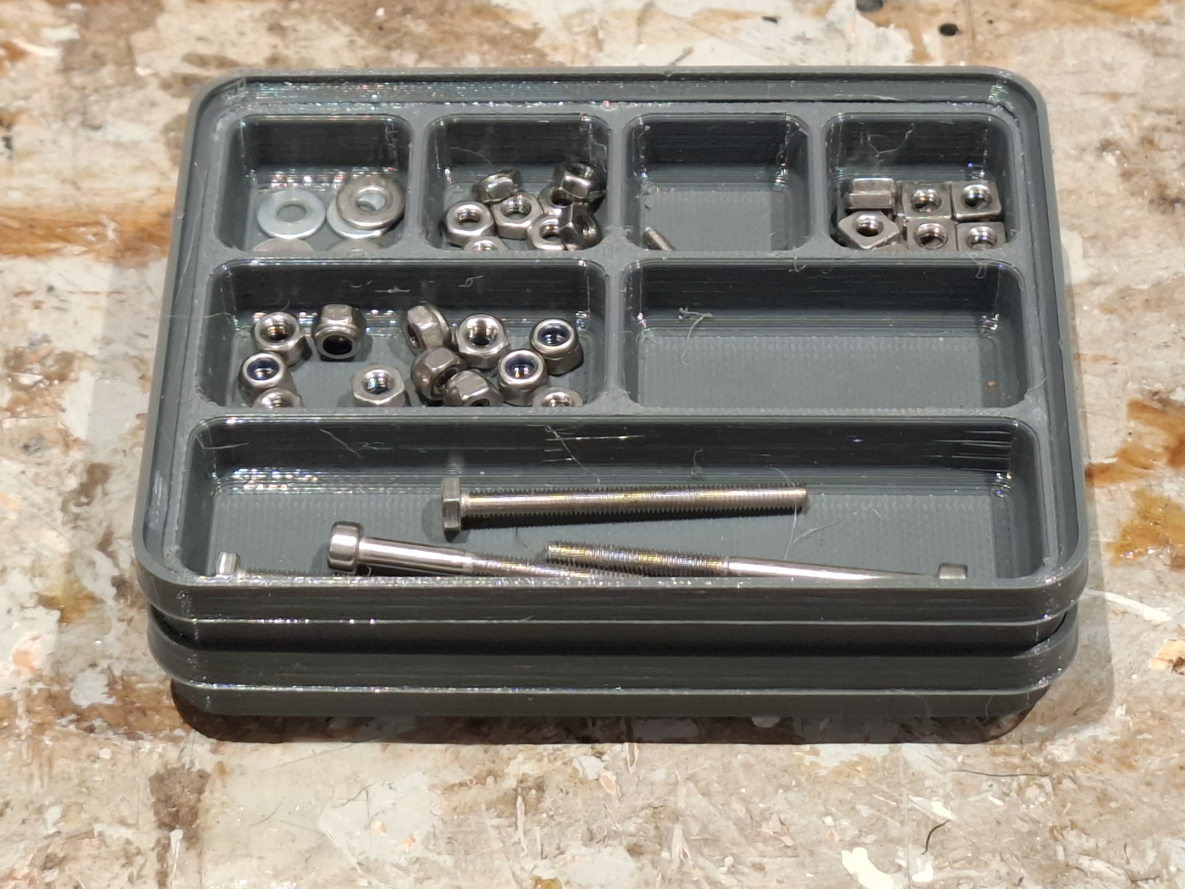 Screw Organizer (stackable)
