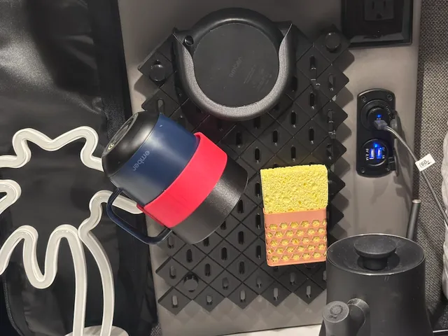 Skadis Tiled Backplate