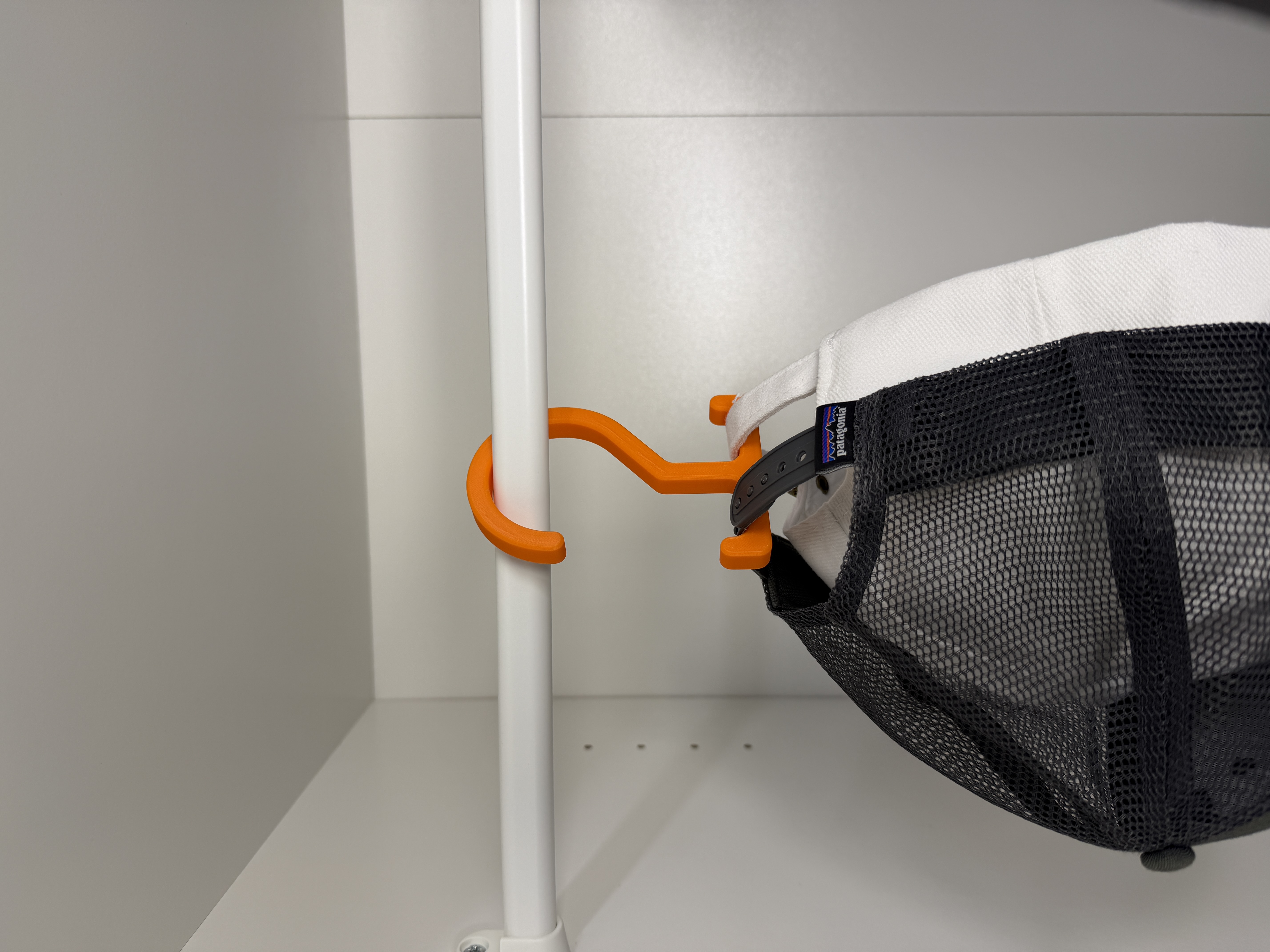 Miniatura 2 do modelo 3D Cap Hanger Mini