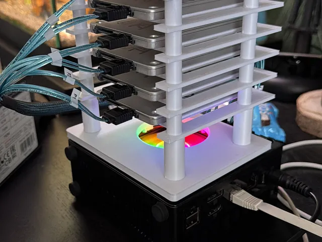 GMKtec nucbox k11 Modular 6× SSD Holder – Homelab Storage Rack
