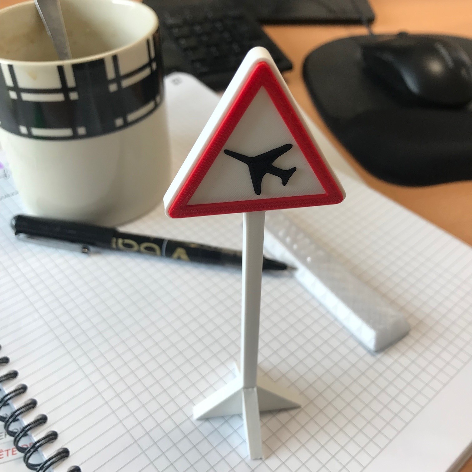 Panneau attention avion