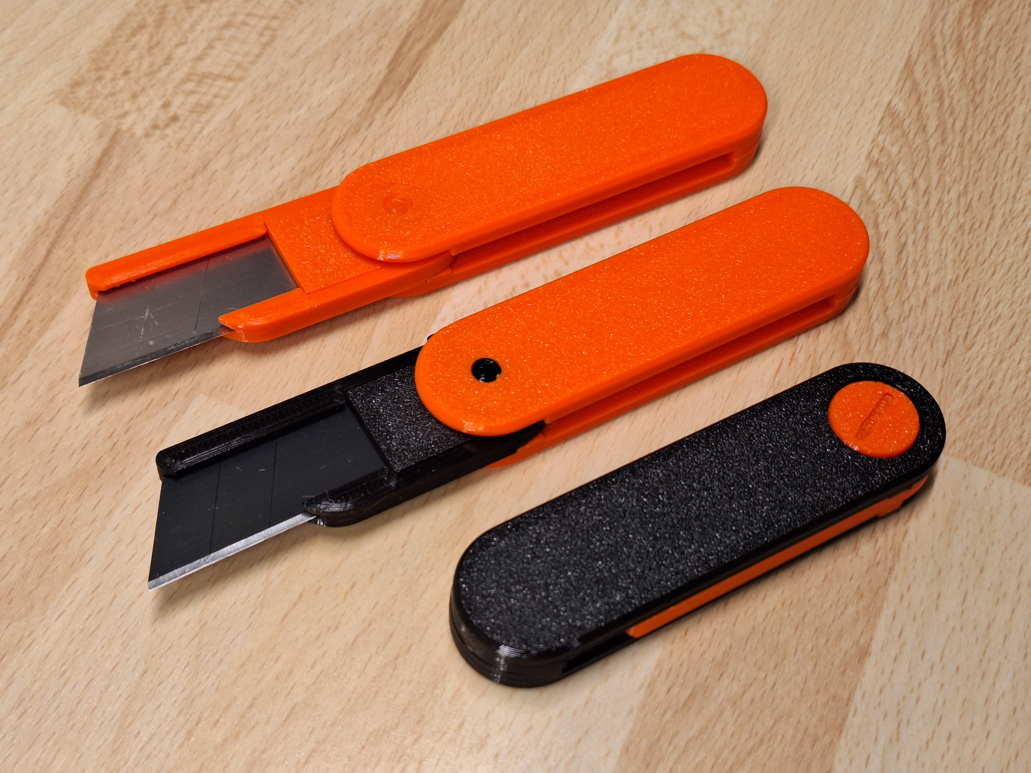 Hobby knife for ultra cheap blades