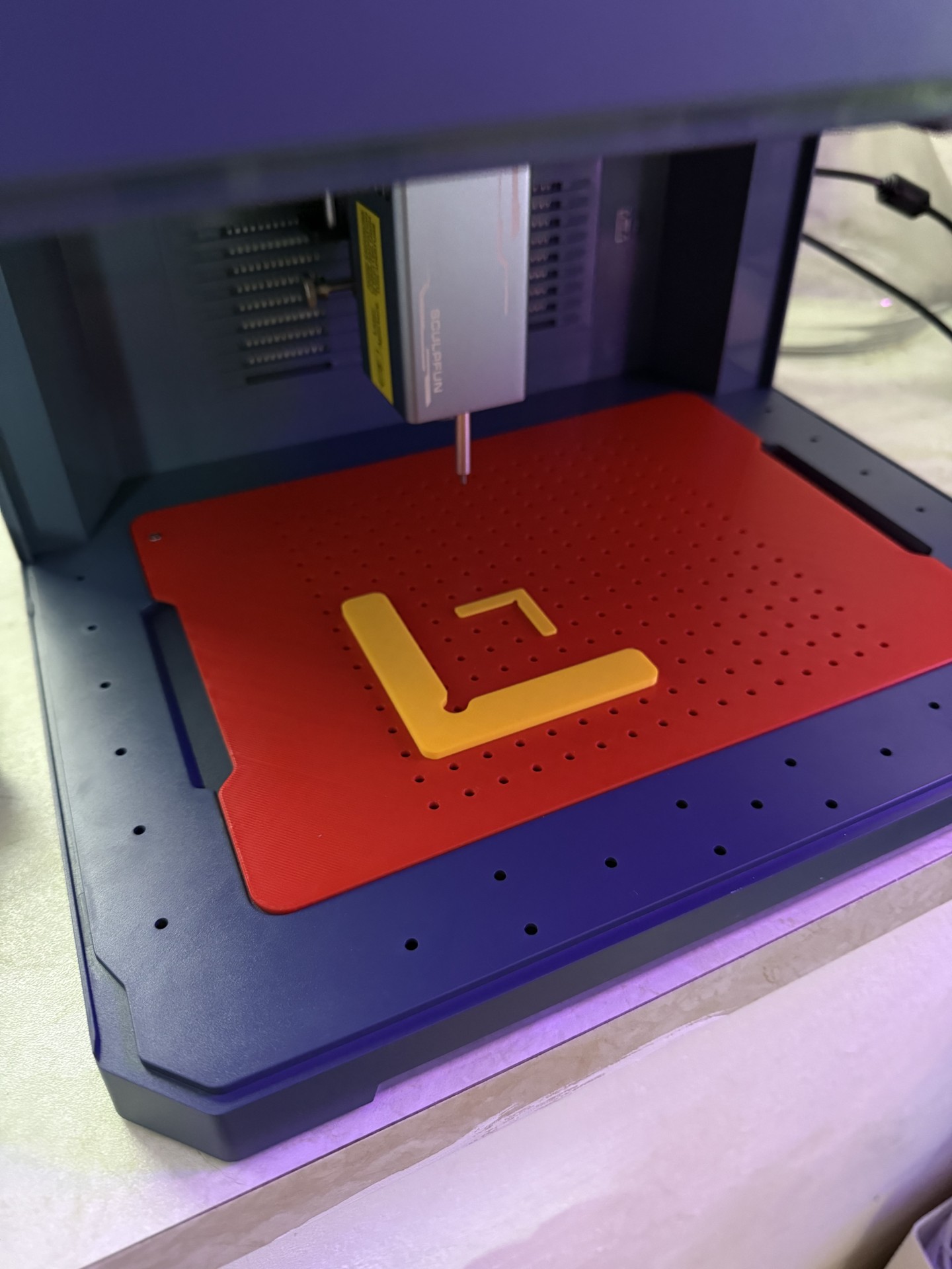 Sculpfun iCube Ultra Perforated plate
