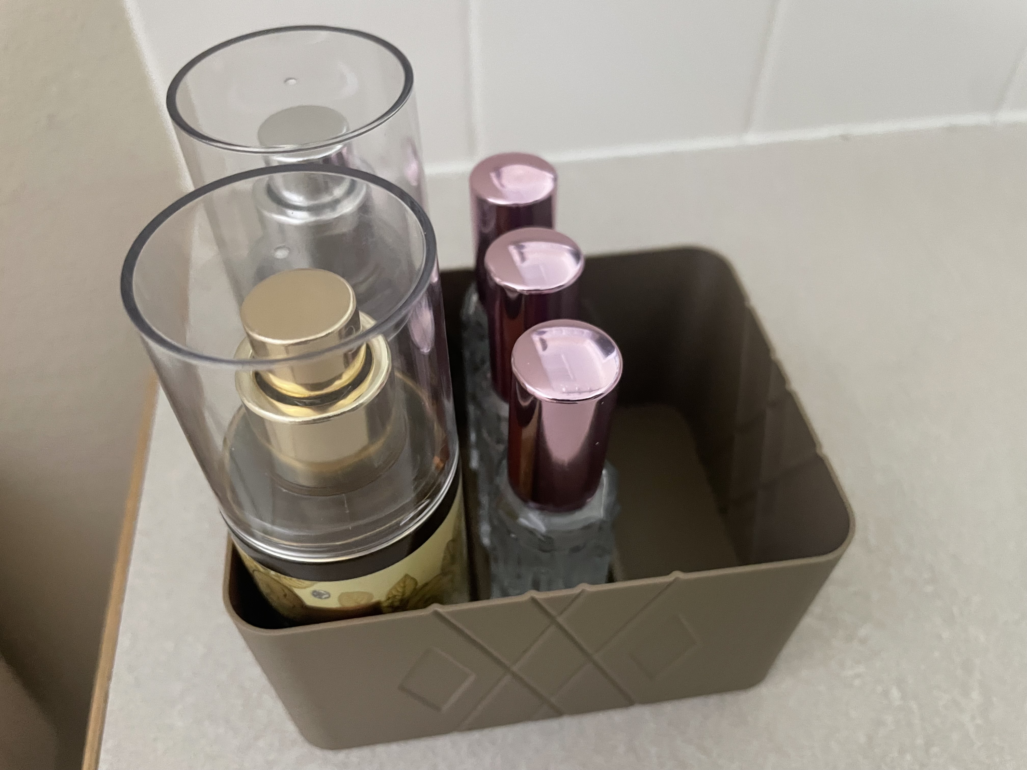 Pretty Perfume Organizer