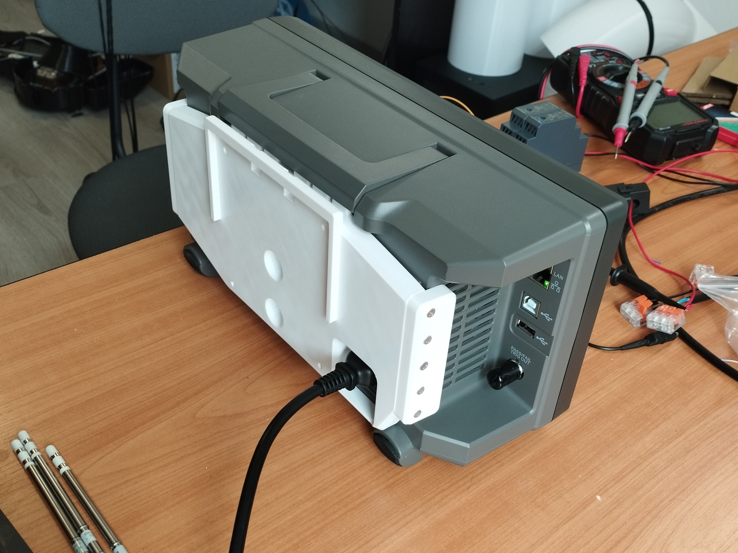Siglent SDS800X HD 100mm VESA mount