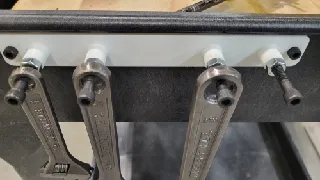 Tool hanger