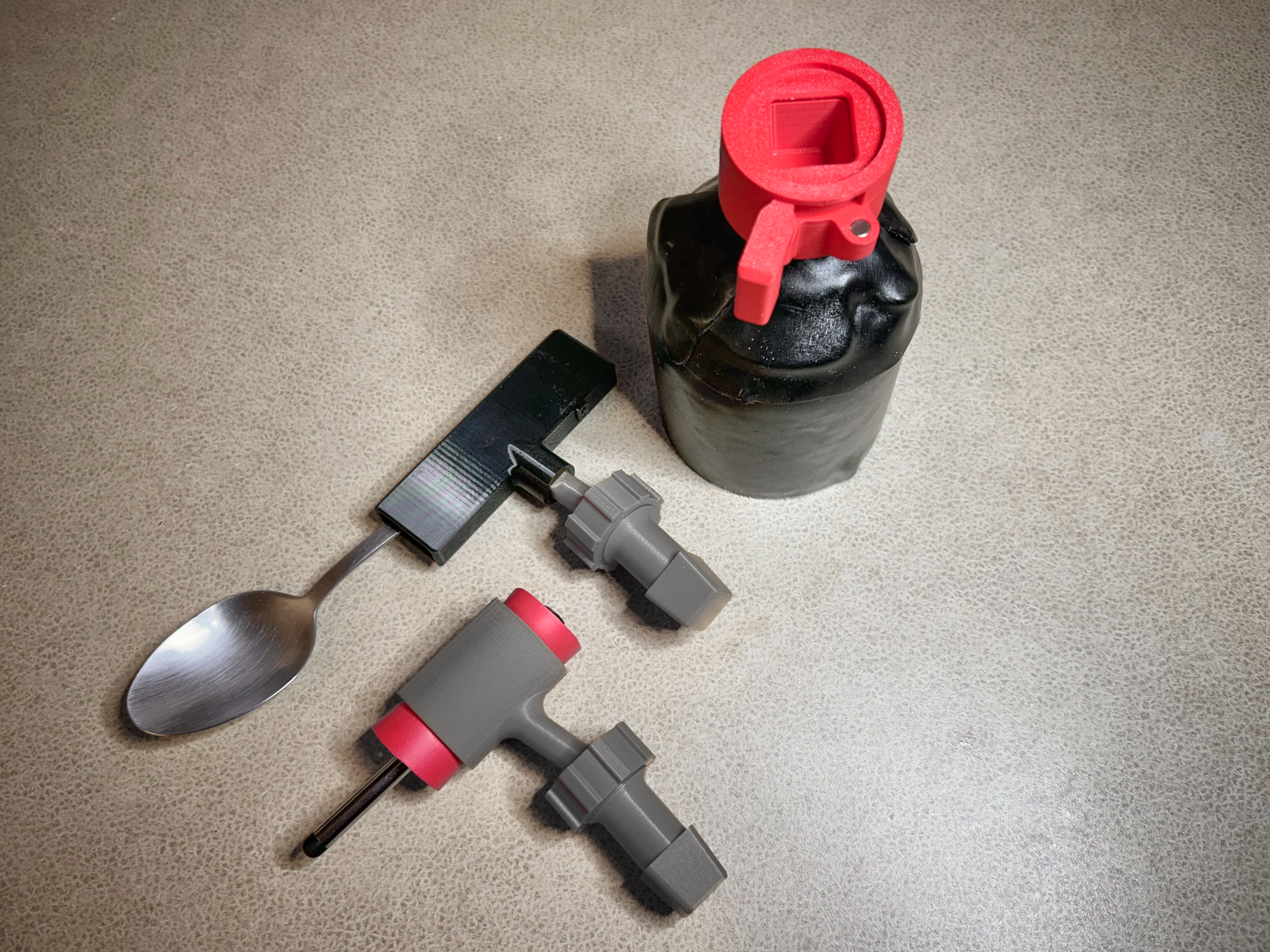 Tool Changing Hand Amputation Aid v2