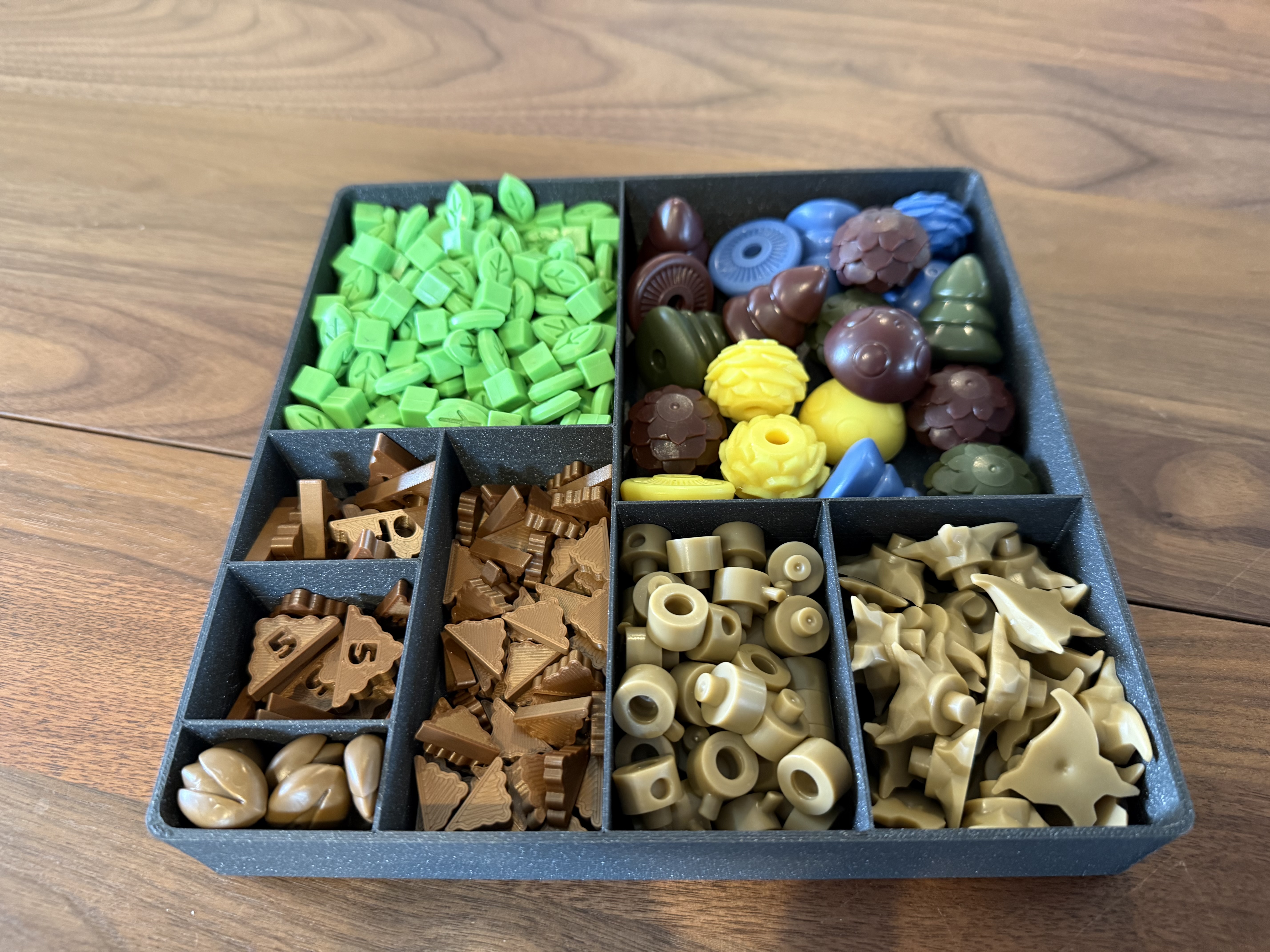 Earth + Abundance Resource Holder