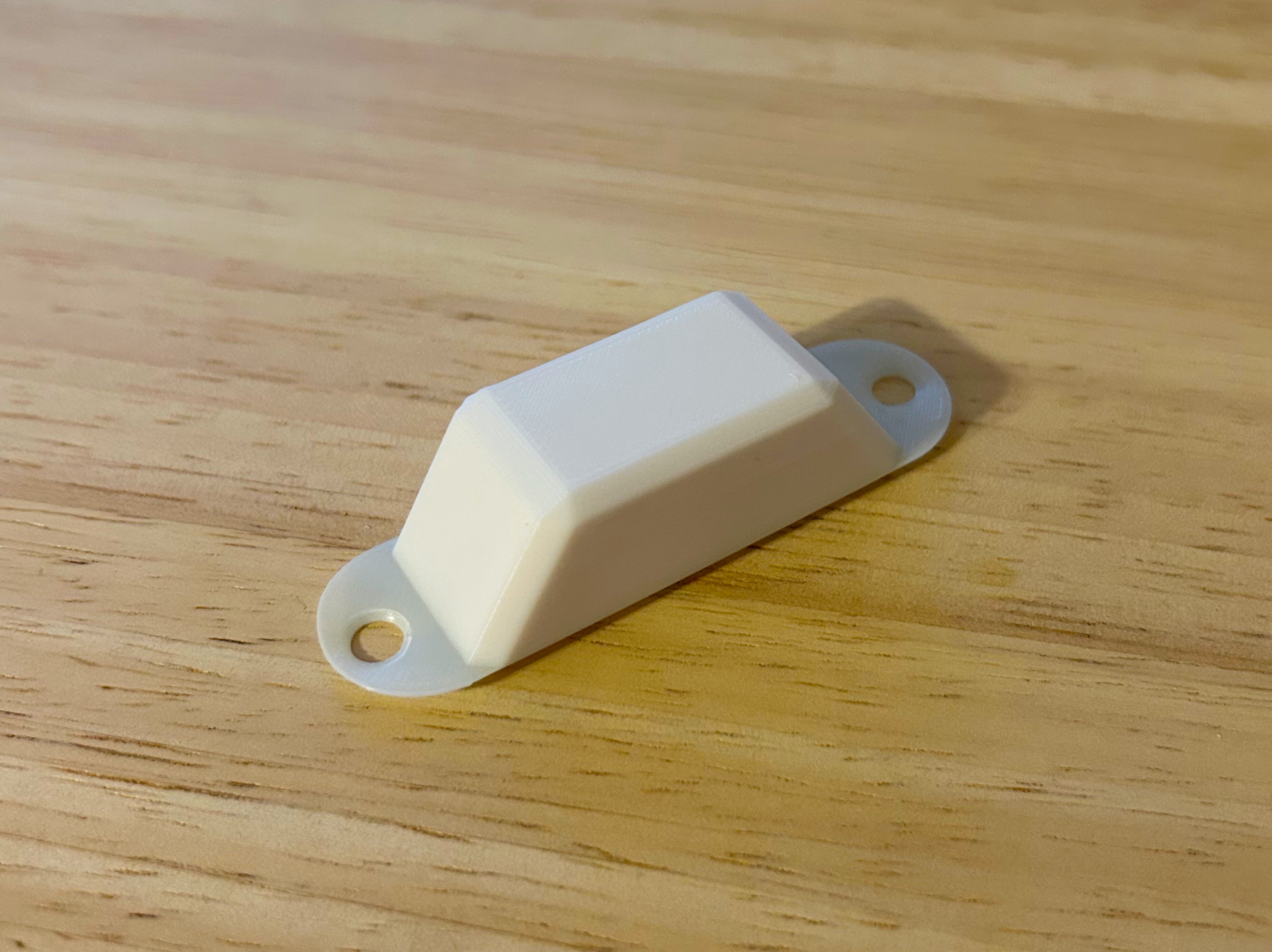 Miniatura 2 do modelo 3D Light Switch Guard/Protector