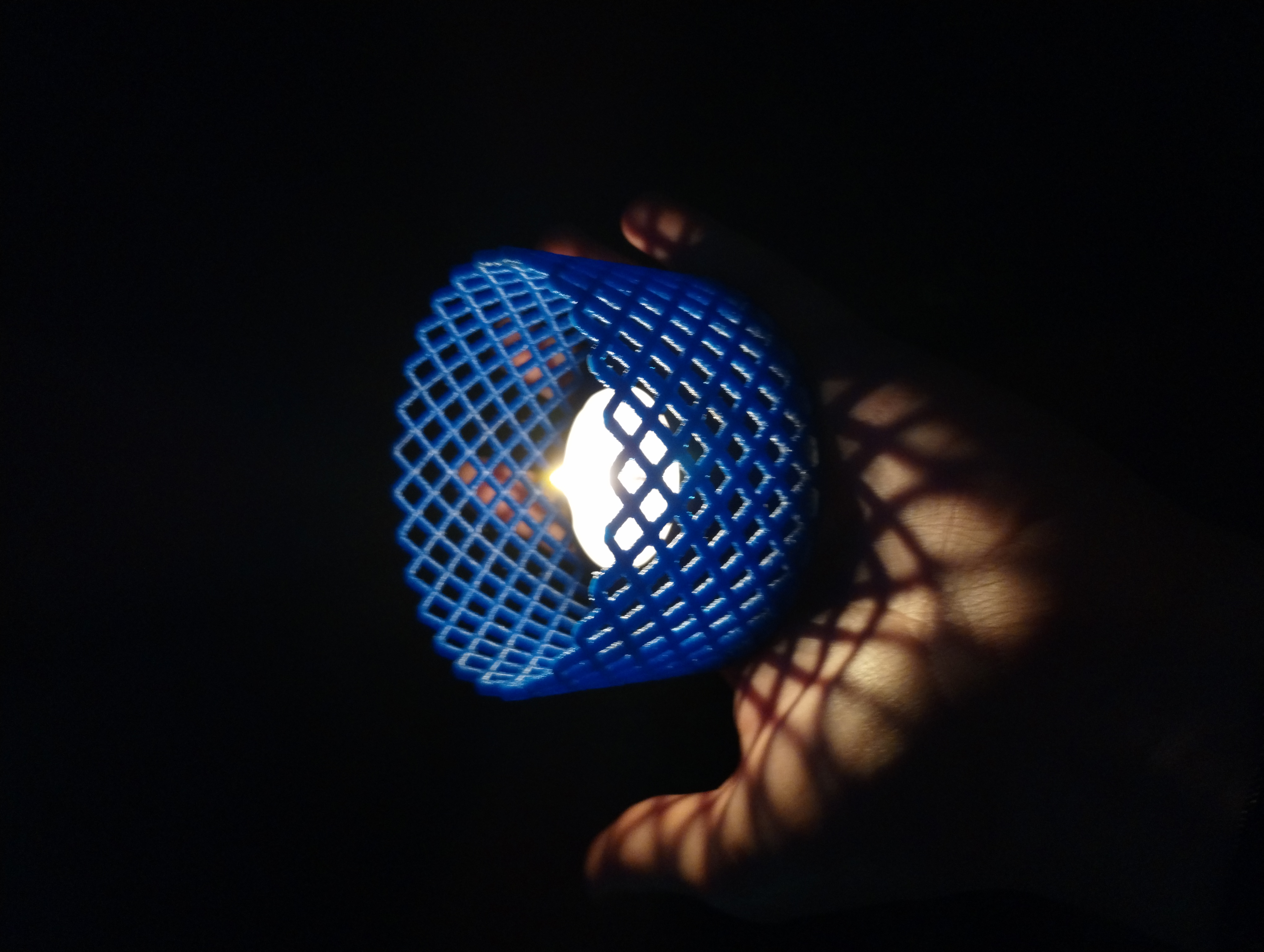 Lattice Cylinder Tealight Holder