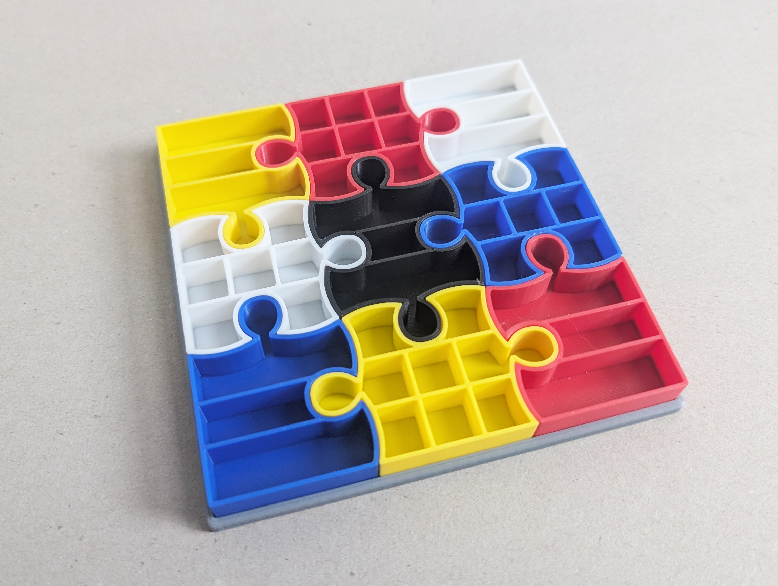 Puzzle Shelf (3x3) & Plate/Frame | REMIX