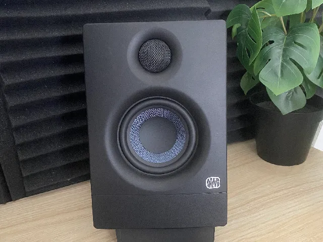 Speaker stand built around the presonus eris 3.5