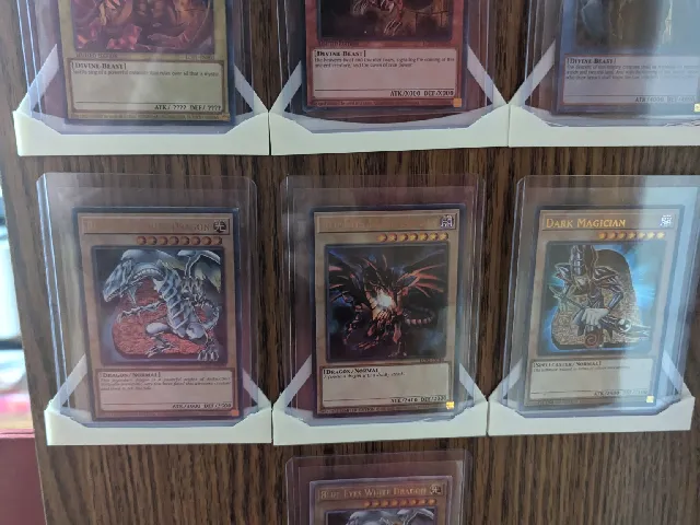 Toploader Card Hanger