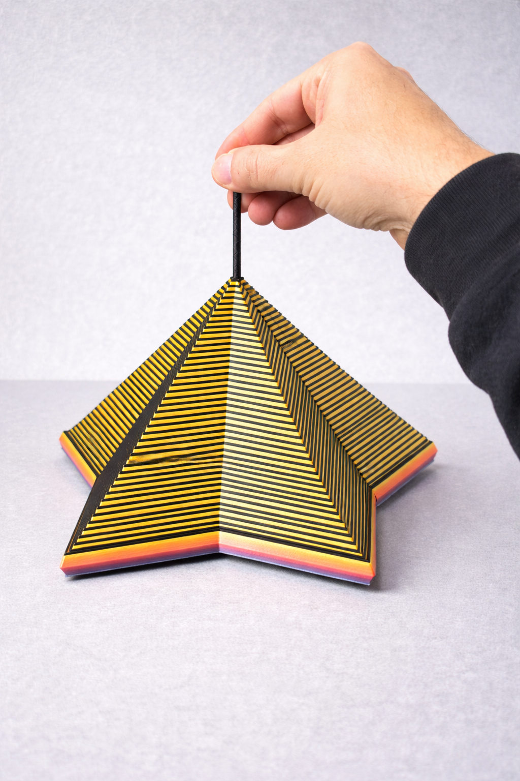 Hypnotic Giant Fidget Toy – Optical Illusion Desk Spinner