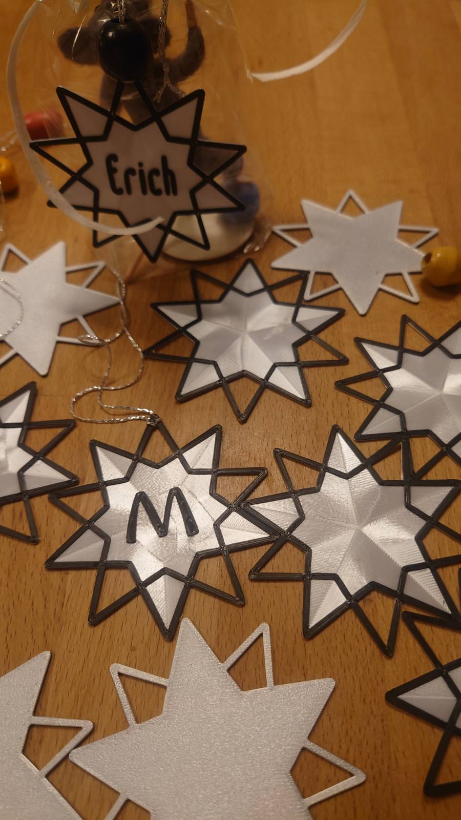 Stars as gift tags or tree decoration