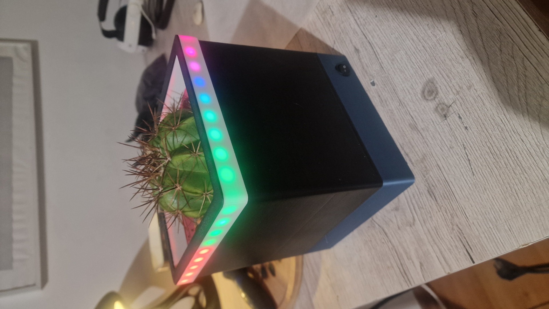 Smart RGB Planter (15x15) – Modular & Customizable