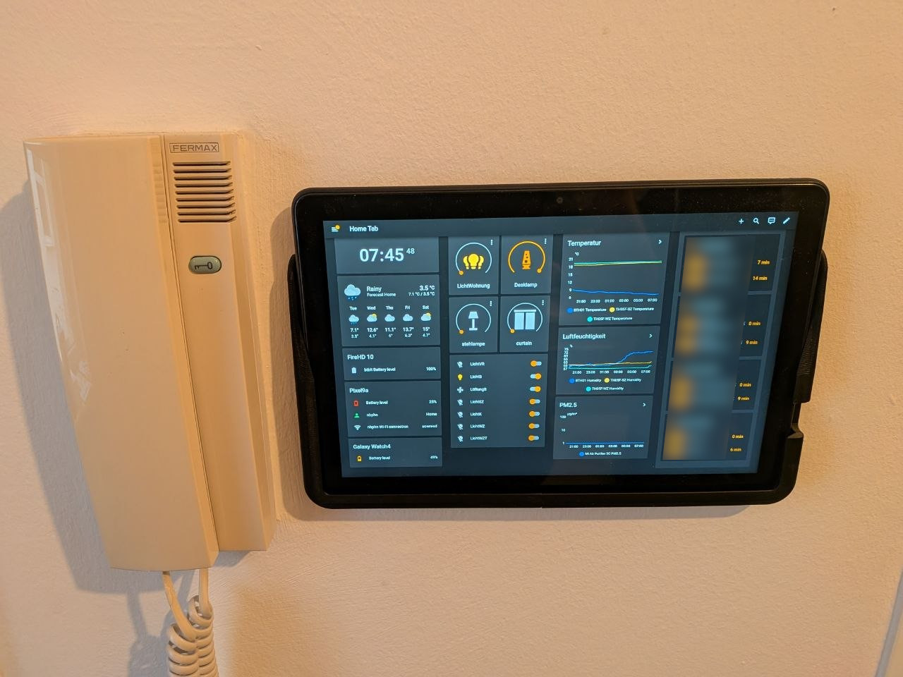 Fire HD 10 2023 wall mount (tablet removable)