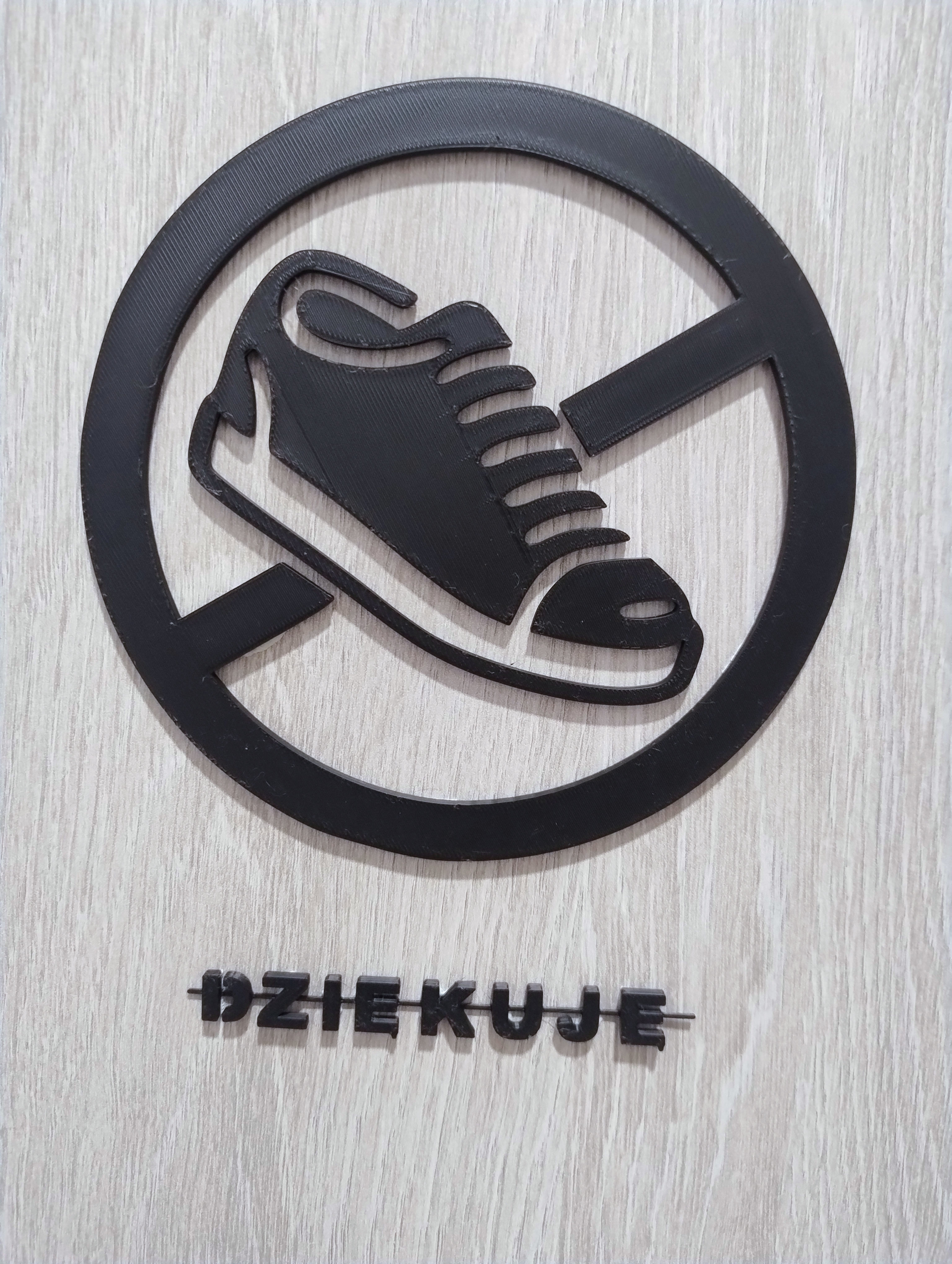 Zdejmij buty proszę - dziękuję