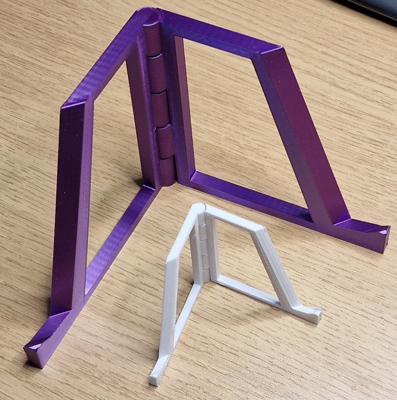 Folding stand for 100mm coaster