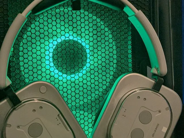 PC Case headphone hook