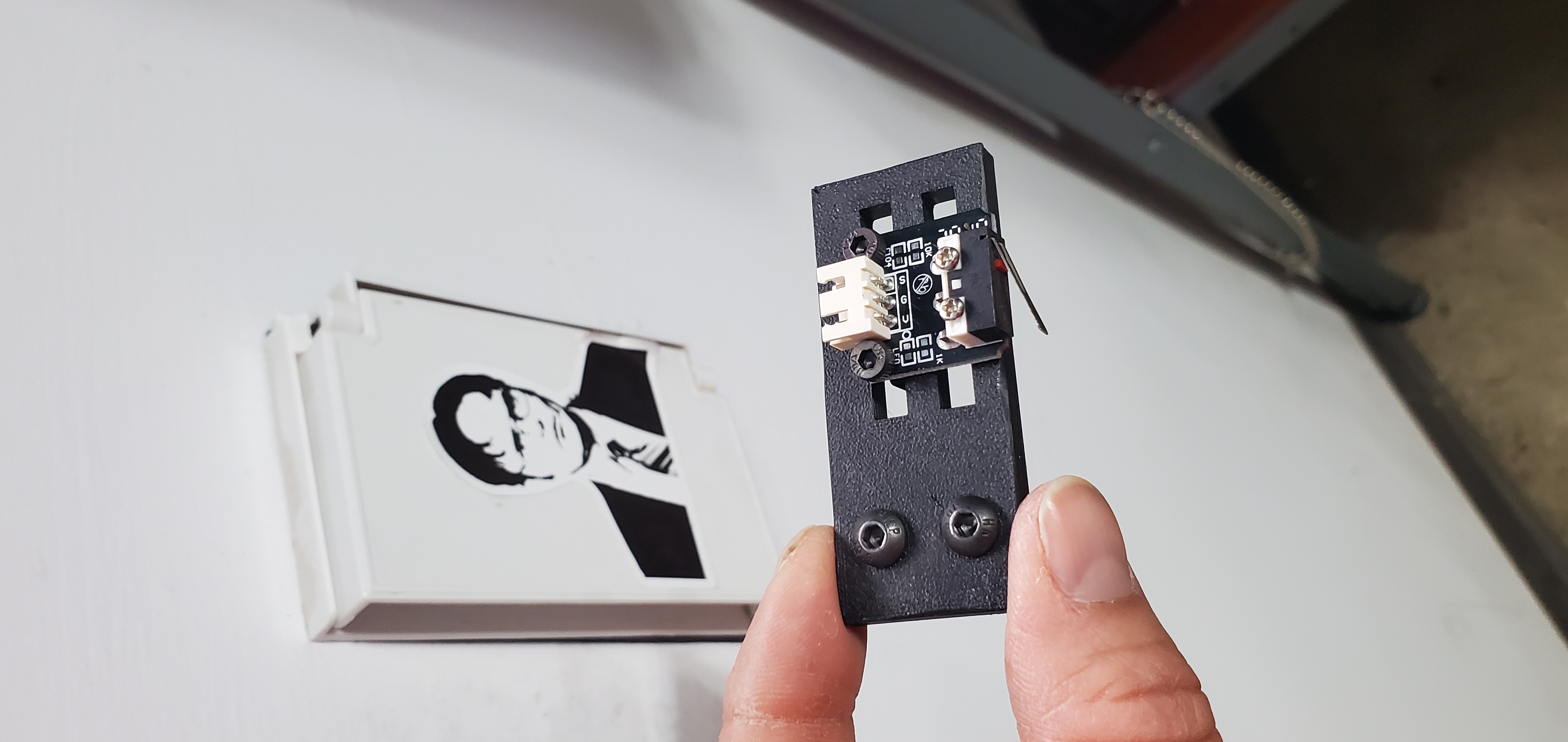 Adjustable limit switch extender