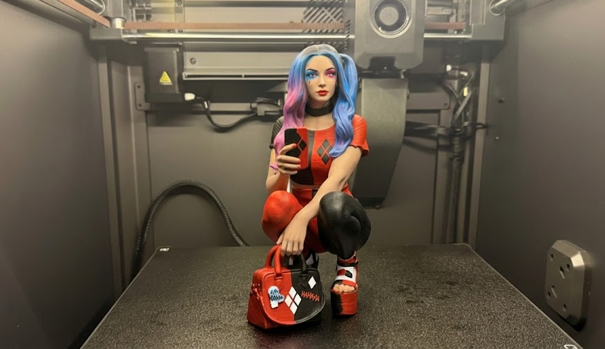 Harley Quinn Crouching
