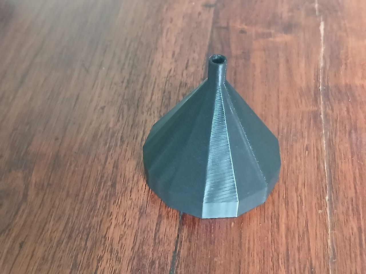 Small funnel (4.5mm opening)