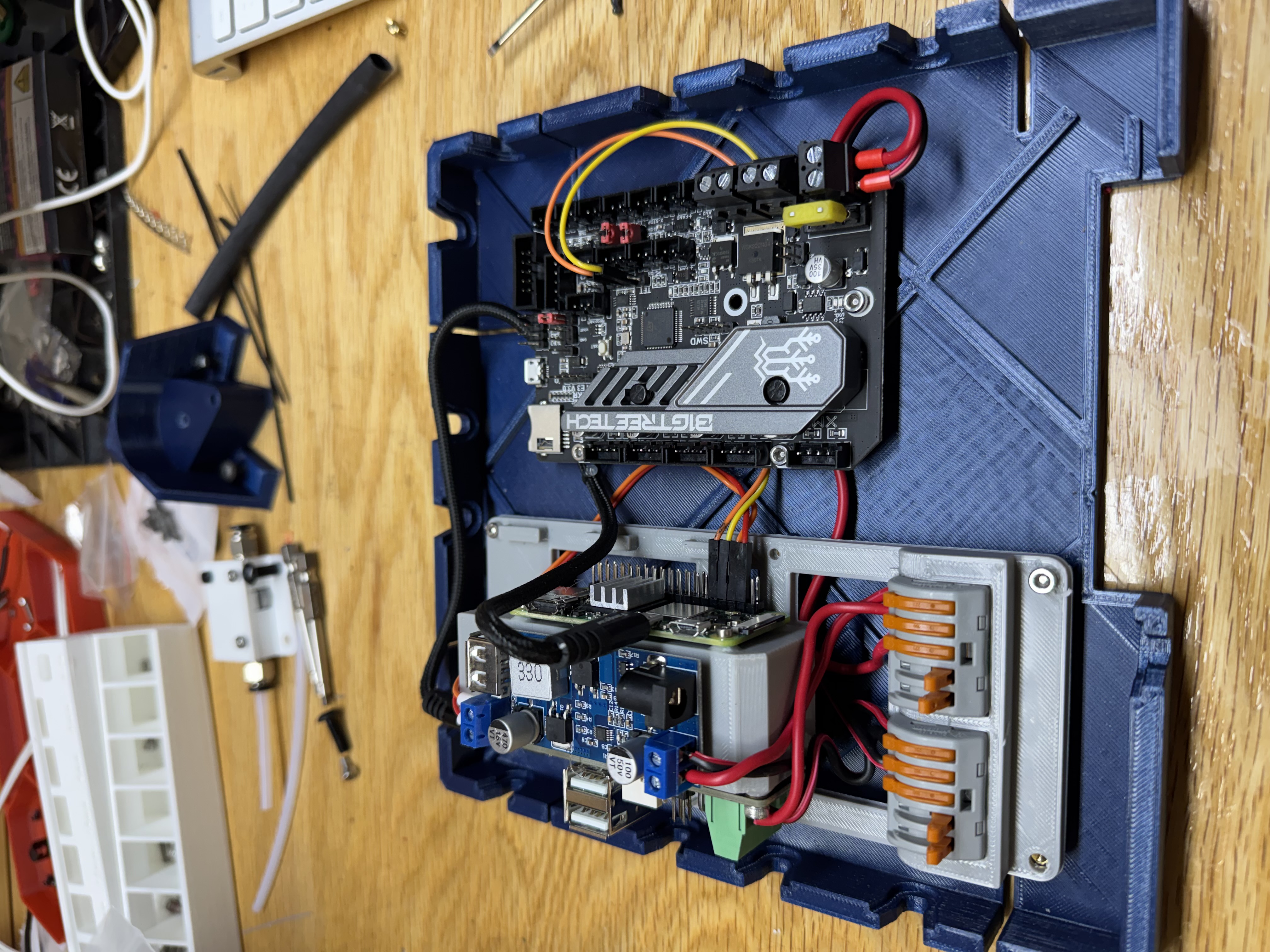 Rook 2020 MK1/2 - Mounting board for 2 Wago, RPi Zero, and U2C