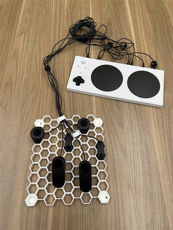 Logitech Adaptive Gaming Kit: Honeycomb Storage Wall adapters