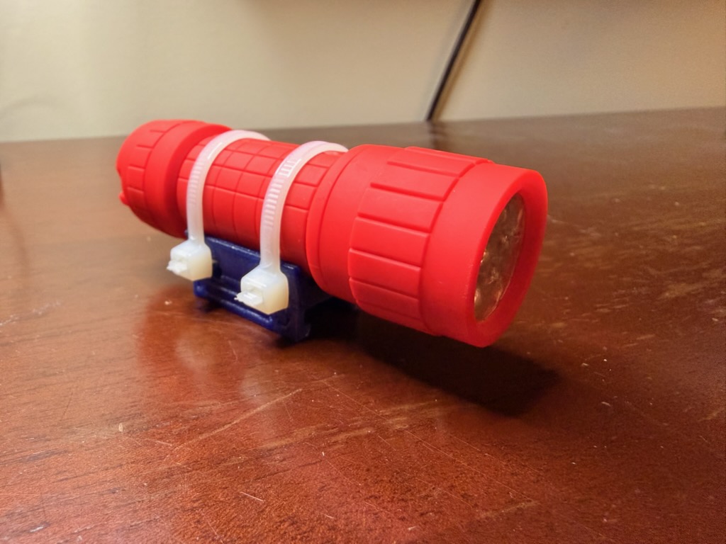 RailTorch-Easy Flashlight for Your Gun