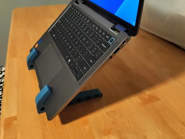 Laptop Stand v4 - Shorter