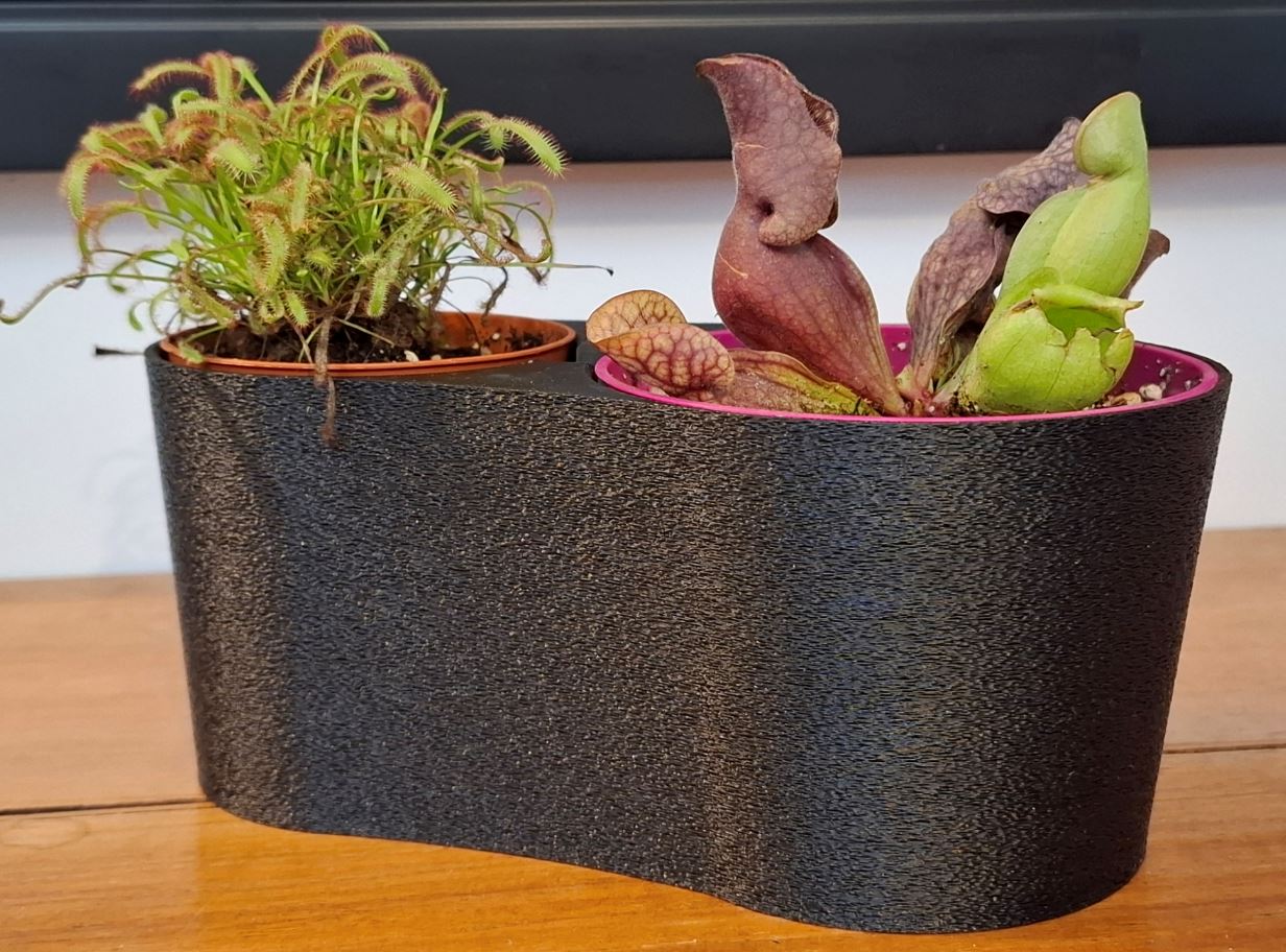 Dual Plant Planter for big and small grow pots with water level indicator