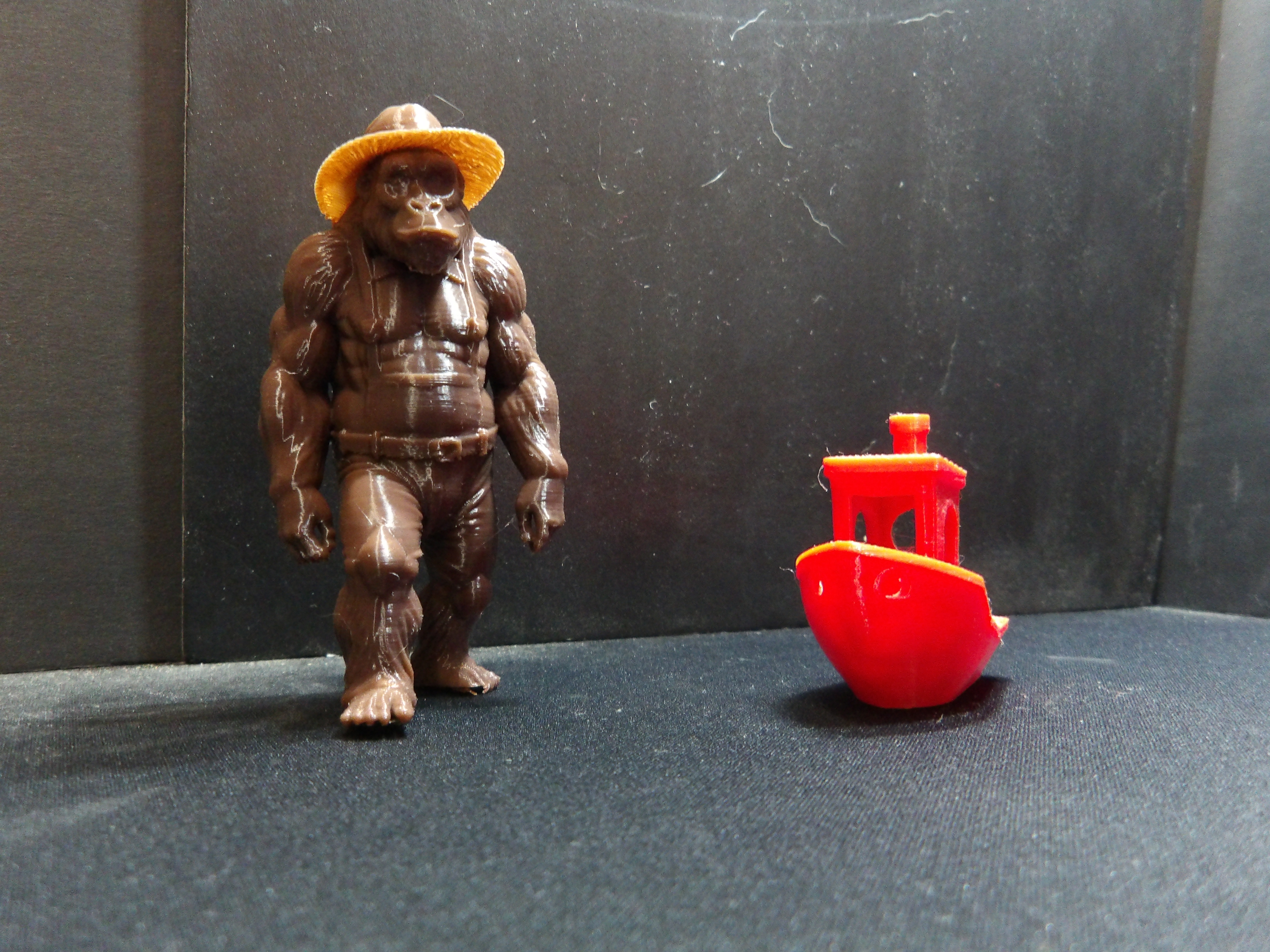 Gorilla farmer. — miniatura 6