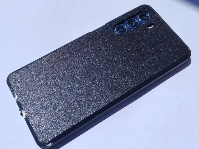 cell phone case Motorola G200 5G V2
