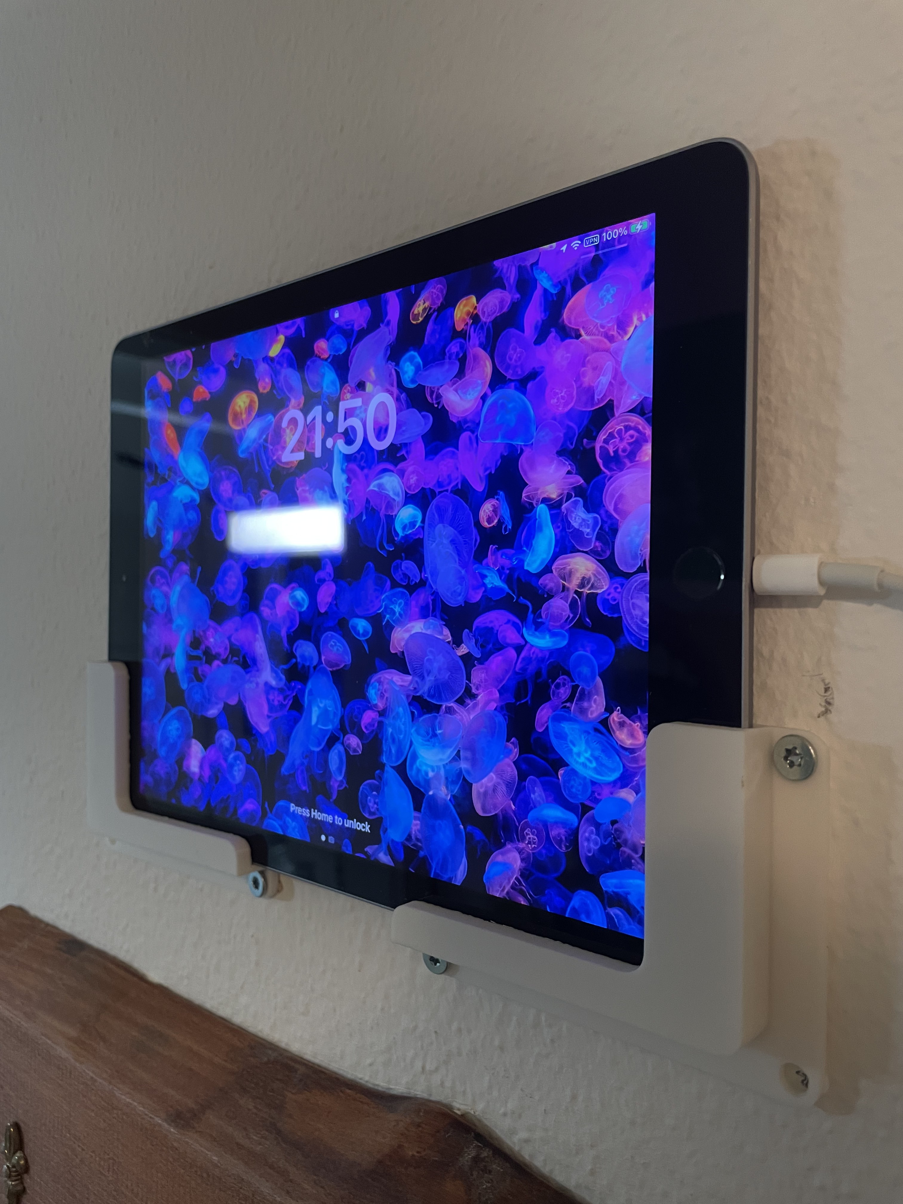 Ipad gen6 wall mount
