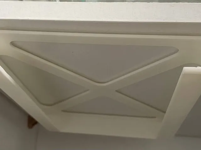 Kitchen scale holder with back