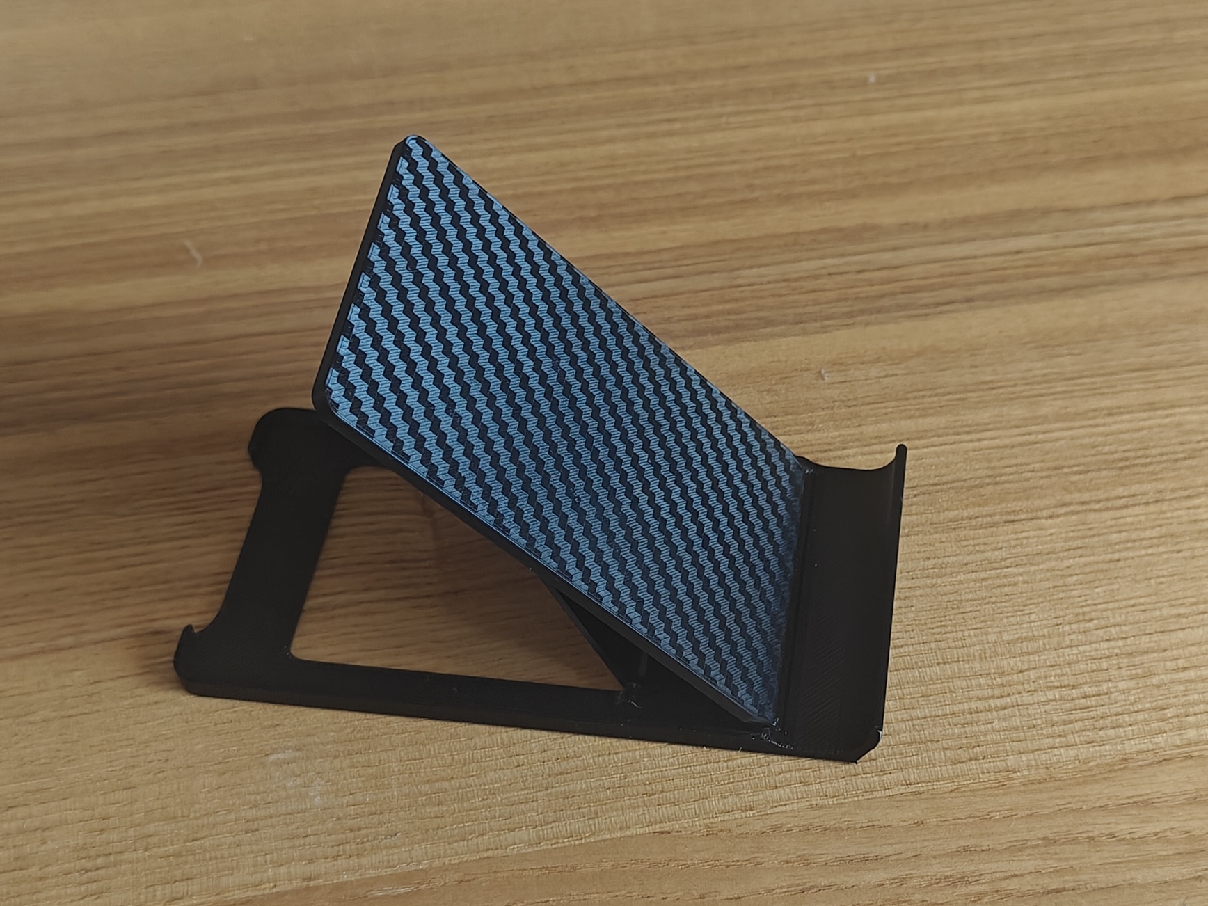 Adjustable Phone Stand remix (for bigger phones)