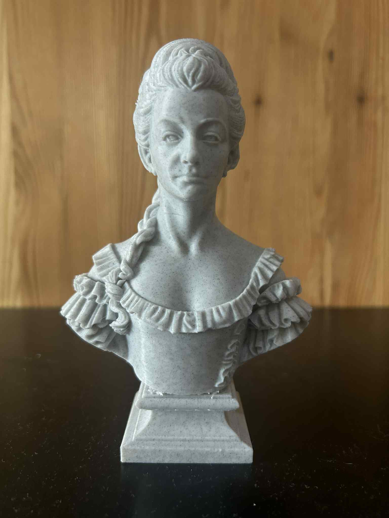 Marie-Antoinette Josèphe Jeanne de Habsbourg-Lorraine – Buste — thumbnail 3
