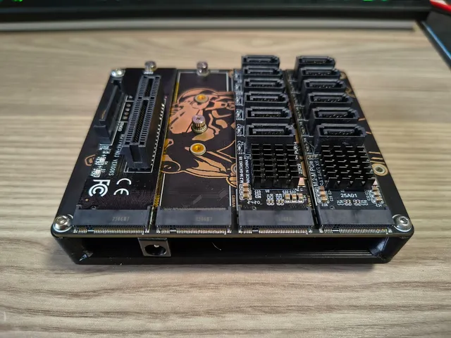 Waveshare PCIE TO 4-CH NVME Board (B) Din rail mount