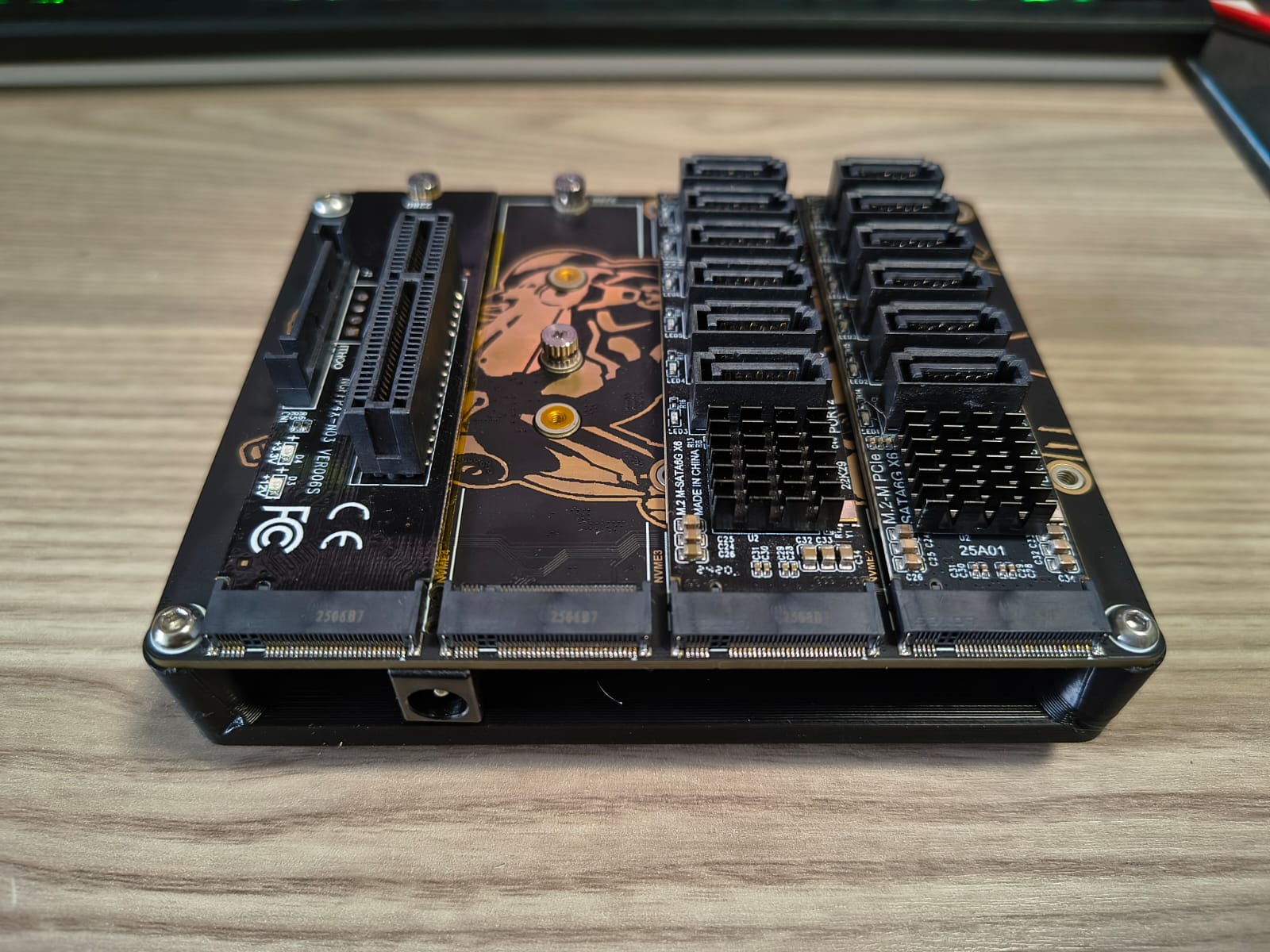 Waveshare PCIE TO 4-CH NVME Board (B) Din rail mount