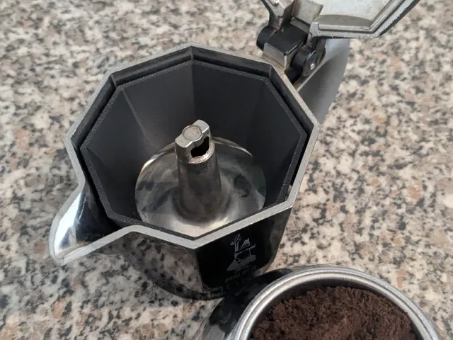 Coffee funnel for Bialetti Moka Induction pot (2 Cup variant)