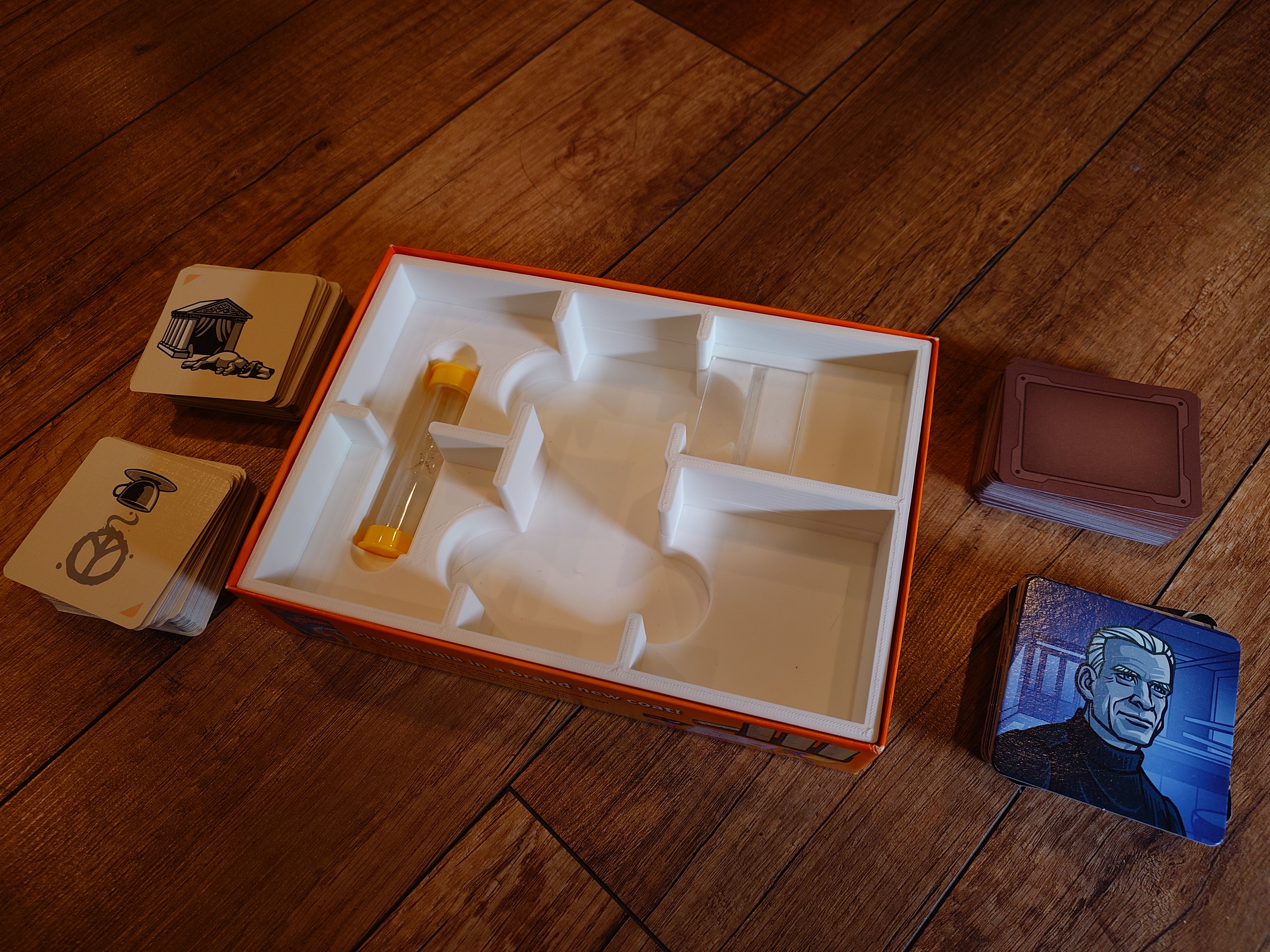 Miniatura 2 do modelo 3D Codenames Pictures Box Insert