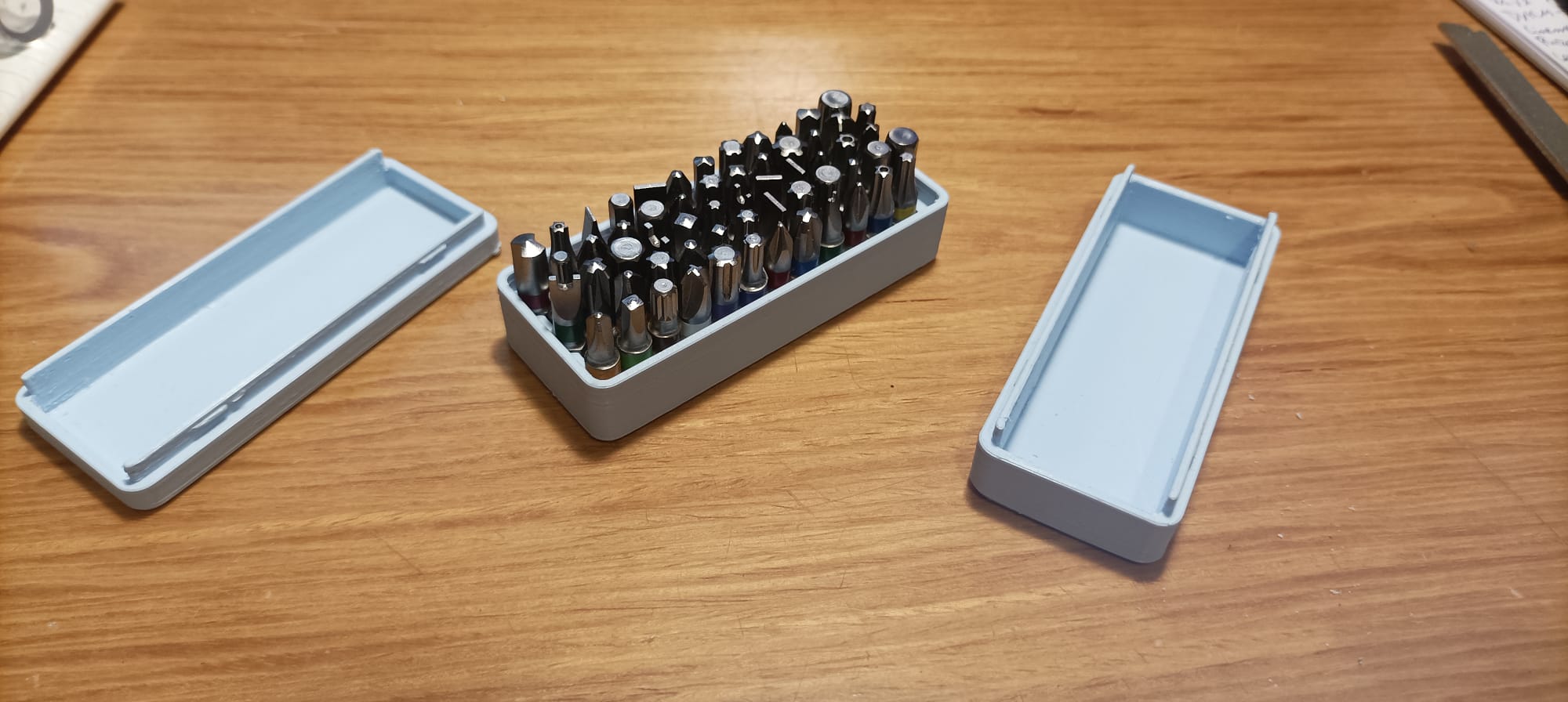 Compact bit case deeper lid