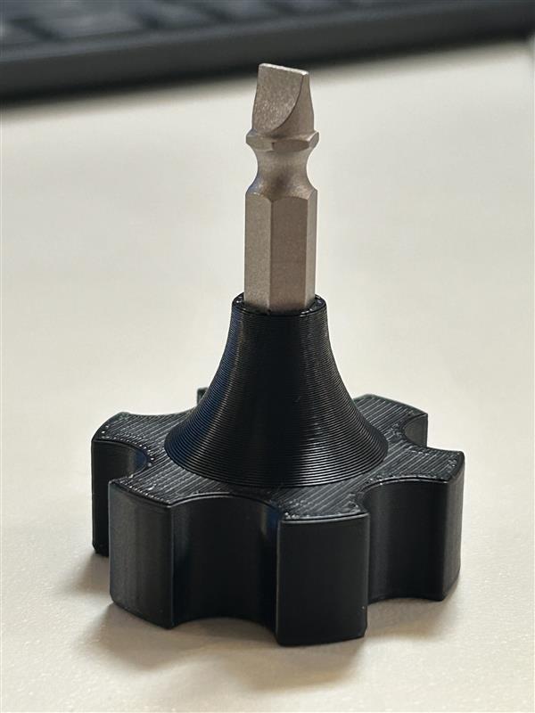 Thumb wrench