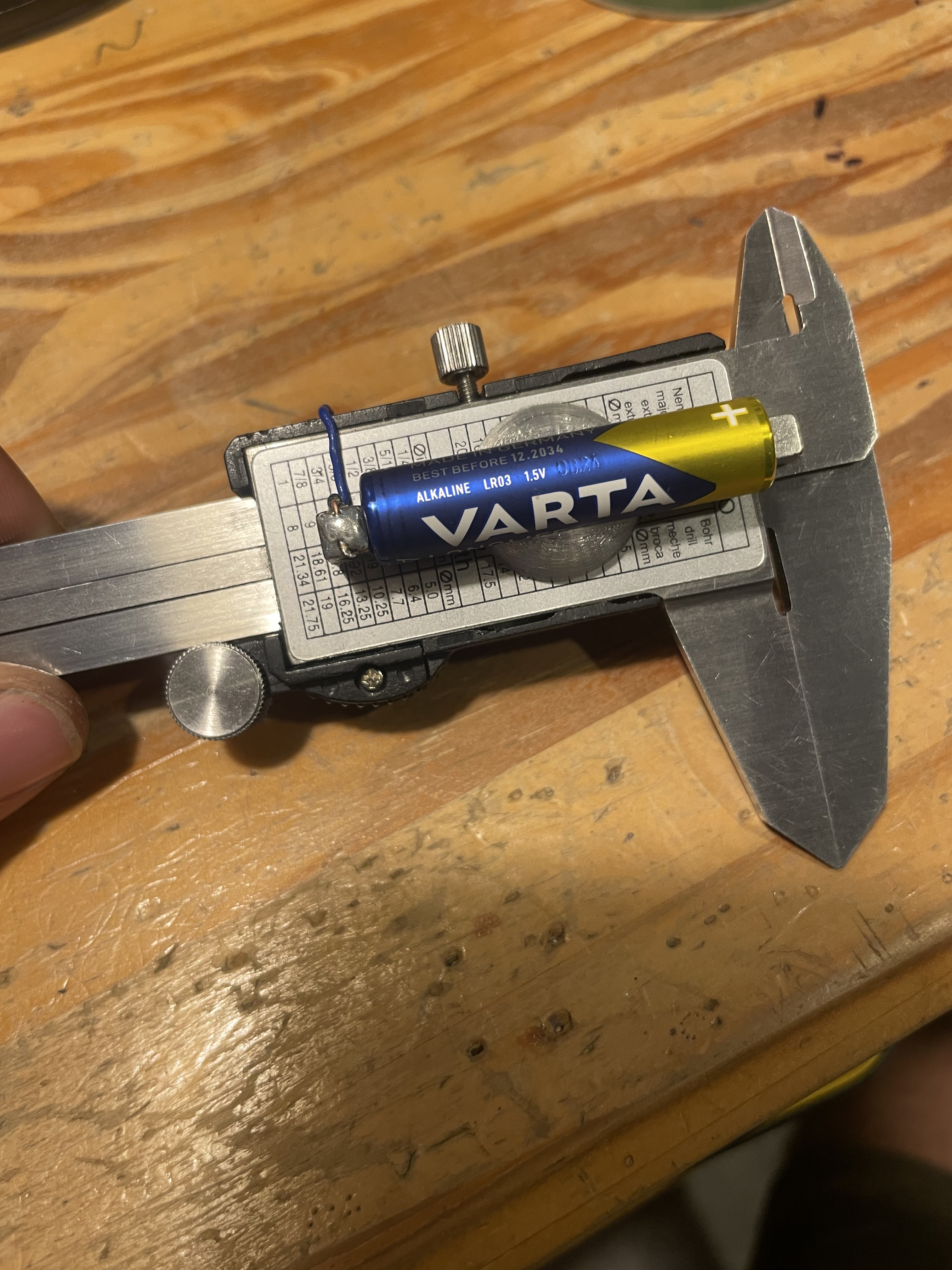 Digital calibre AAA mode (AAA batery holder) #FreeCad